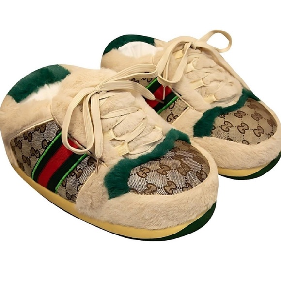 Designer inspired fluffy slippers unisex style - Picture 1 of 3